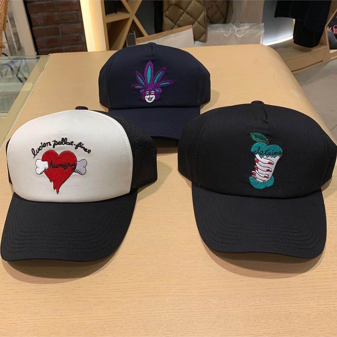 HANKYU.MODEさんのインスタグラム写真 - (HANKYU.MODEInstagram)「LUCIEN PELLAT-FINET× MASAMI YANAGIDA COLLABOLATION At 3F MODE #Hankyu #HANKYUMODE #umedahankyu #阪急うめだ本店 #うめだ阪急 #阪急百貨店 #osaka #umeda #mode #lucienpellatfinet #ルシアンペラフィネ #ヤナギダマサミ #Ｔシャツ #ステッカー #キーホルダー」11月23日 11時18分 - hankyumode