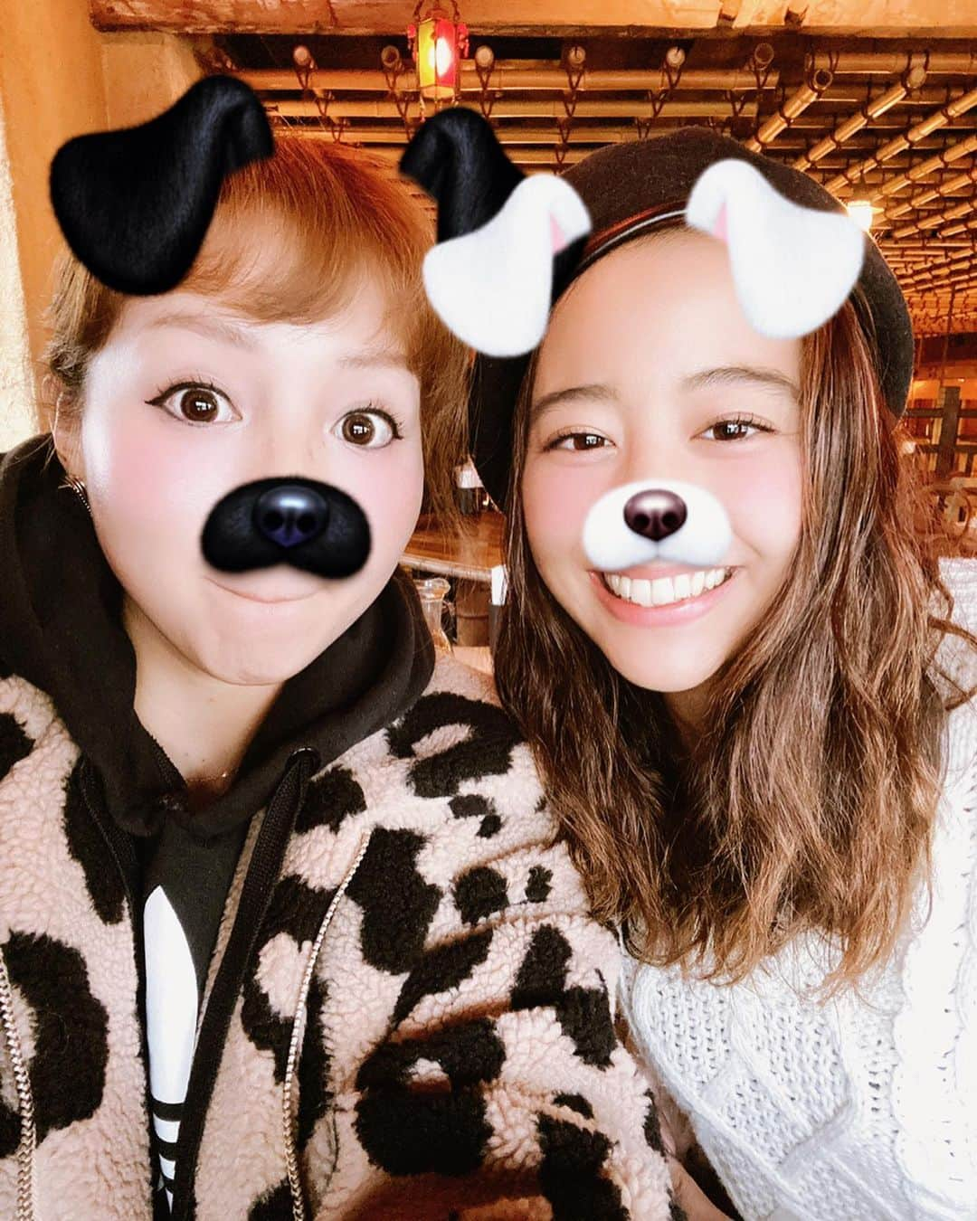 坂口佳穂さんのインスタグラム写真 - (坂口佳穂Instagram)「さやさんと😍 色々話せて楽しかった〜🧡 話しやすいし癒されるし競技の話になるとかっこよくて、シーズンはお互い夏だから共感できるし、水の中の方が焼けるのは知らなかった🥶 アスリズムの日焼け止めも使ってくれたそうで、ありがとうございます🥰🙏 次回も楽しみです💜  #シンクロ#ビーチバレー #アディダスアスリート #athlizm #bioreu #日焼け止め#アスリズム」11月23日 11時16分 - s_ka_ho