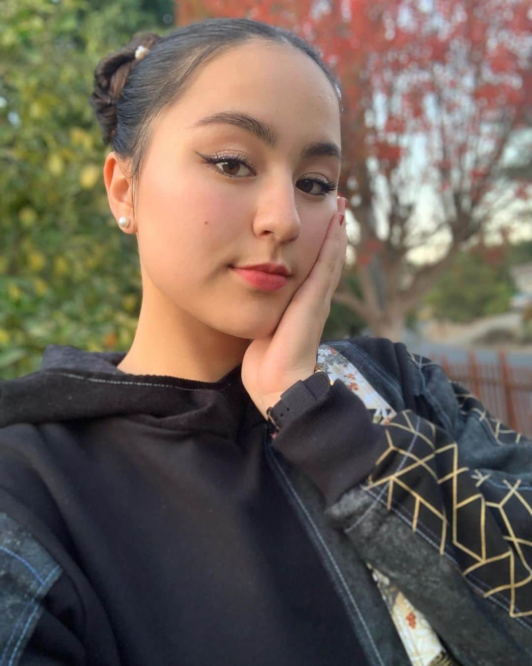 ミコ・フォガティさんのインスタグラム写真 - (ミコ・フォガティInstagram)「Hope you had an amazing day today ❤️ This was my look to go see @cirquedusoleil #Amaluna for the second time last night! It amazes me so much every time I go see it! . Makeup used: @welovecoco @chanelofficial @chanel.beauty  Outfit: @lobocreations」11月23日 11時32分 - mikofogarty