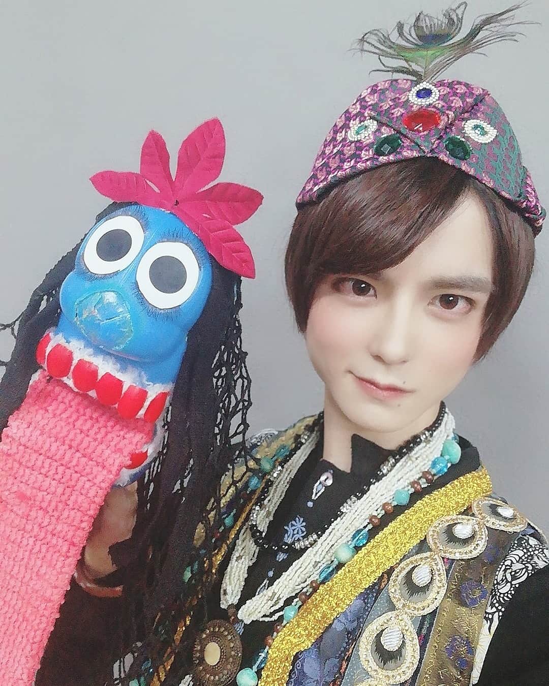 のインスタグラム：「קאזוקי मैं एक  जादूगार हूँ ・ ・ #舞台 #俳優 #勇者セイヤン」