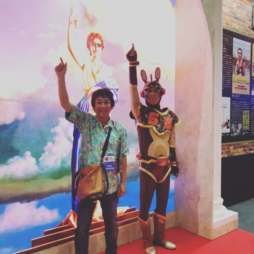 河崎実さんのインスタグラム写真 河崎実instagram 東京コミコン19 にて ロバマン とコロンビア映画のポーズ 河崎実 11月23日 12時00分 Kawasakiminoru