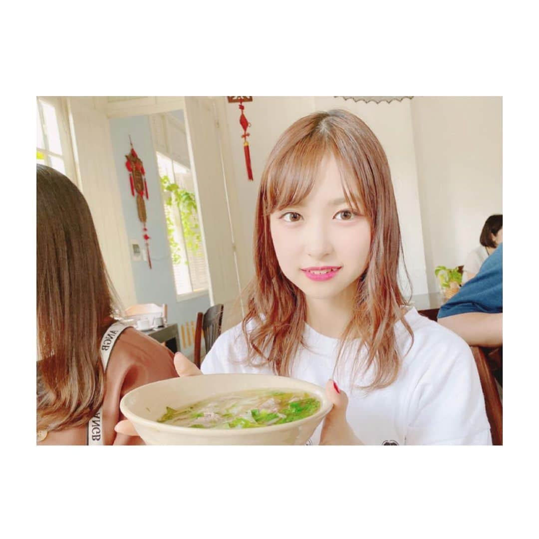 橋本陽菜さんのインスタグラム写真 - (橋本陽菜Instagram)「🇻🇳 * フォー食べたにょん😙 ででーん😁 美味しそうでしょー🍲 今回はお皿空っぽじゃないよ😮 * #vietnam  #pho #AKB48 #チーム8 #富山 #はるpyon #橋本陽菜 #橋本陽菜を広める」11月23日 18時33分 - 48pyonz_toyama