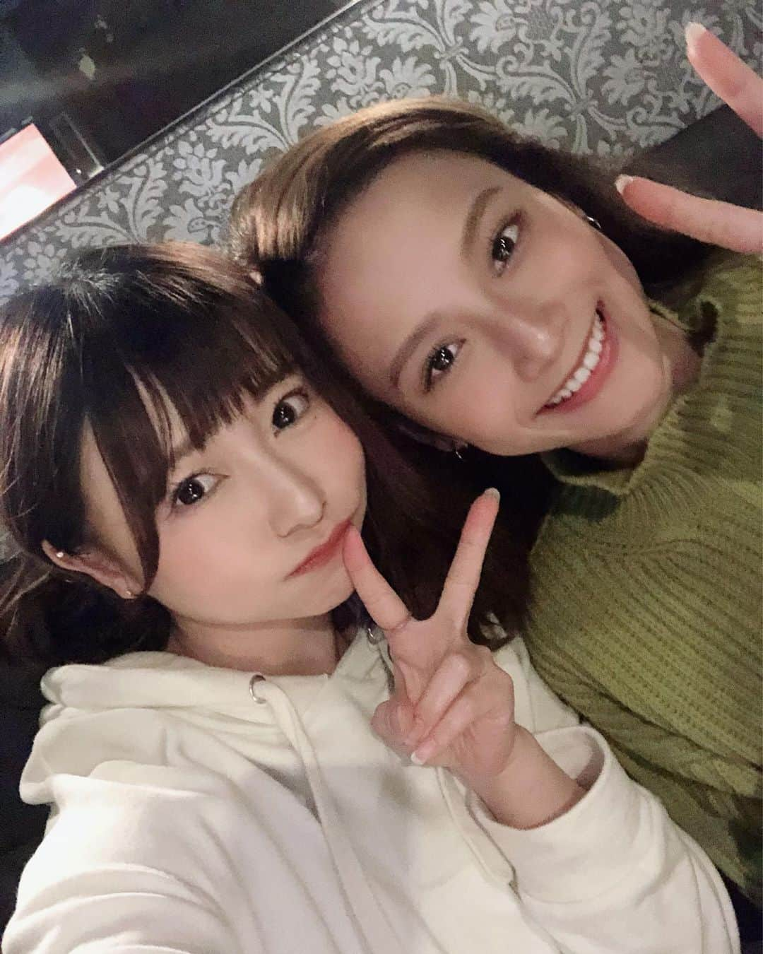 橘まりやさんのインスタグラム写真 - (橘まりやInstagram)「はると久しぶりに会ったー🎶 元気そうでなにより🥰🥰🥰 結婚式楽しみにしてるねん💗  #小屋春菜#橘まりや#仲良し#親友#抱き心地ナンバーワングラドル‬#メリハリむっちりボディー#まりりん#グラビア#グラドル#タレント#gravure#sexy#japanesegirl#idol#일본#그라비아#followme」11月23日 13時15分 - mariya_tachibana_official