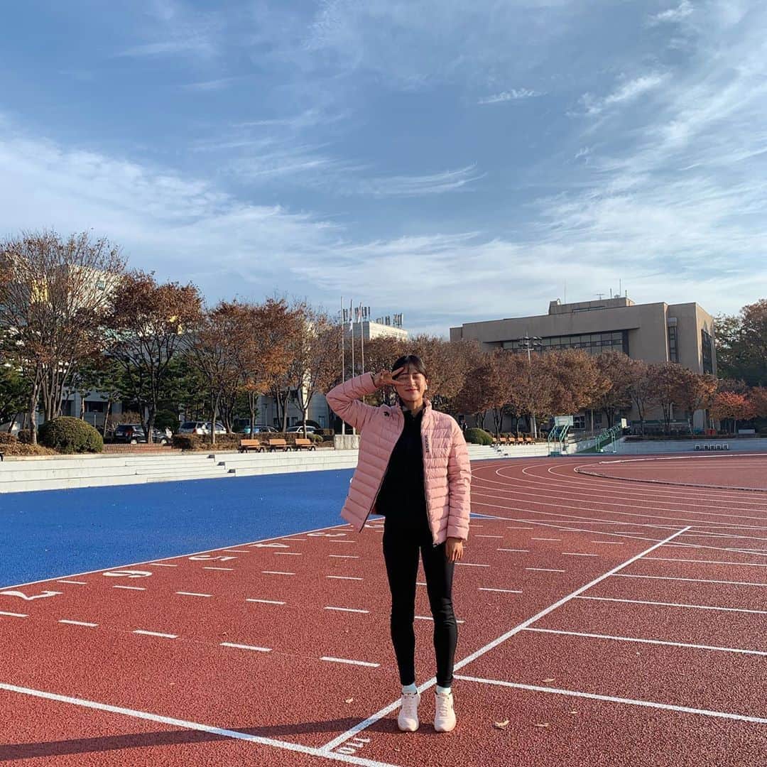 のインスタグラム：「힘들다를 백번 정도하니까 운동이 끝났다 #한체대 #육상」