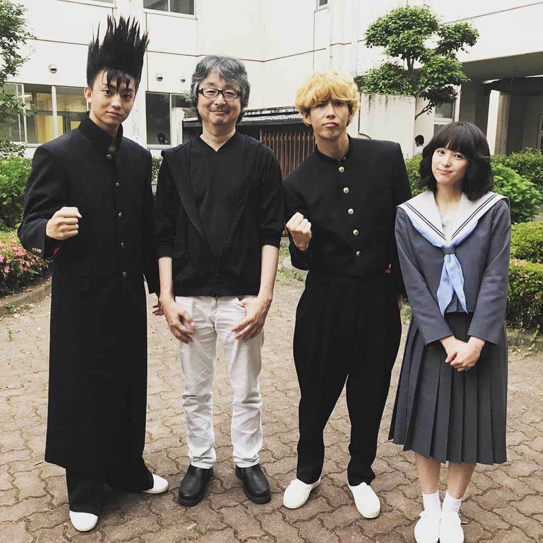 日本テレビ「今日から俺は‼︎」さんのインスタグラム写真 - (日本テレビ「今日から俺は‼︎」Instagram)「今日は西森博之先生のお誕生日です🎉🎊👏おめでとうございます㊗️🍾﻿ ﻿ 現場で撮った貴重な写真を久しぶりに✨﻿ 先生が続編描いてくれて夢のようでした😭﻿ ﻿ #西森博之 #福田雄一 #賀来賢人 #伊藤健太郎 #清野菜名 #ムロツヨシ #柾木玲弥 #シソンヌ #じろう #勝矢 #今日から俺は‼︎ #今日から俺は #今日俺」11月23日 14時08分 - kyoukaraoreha_ntv