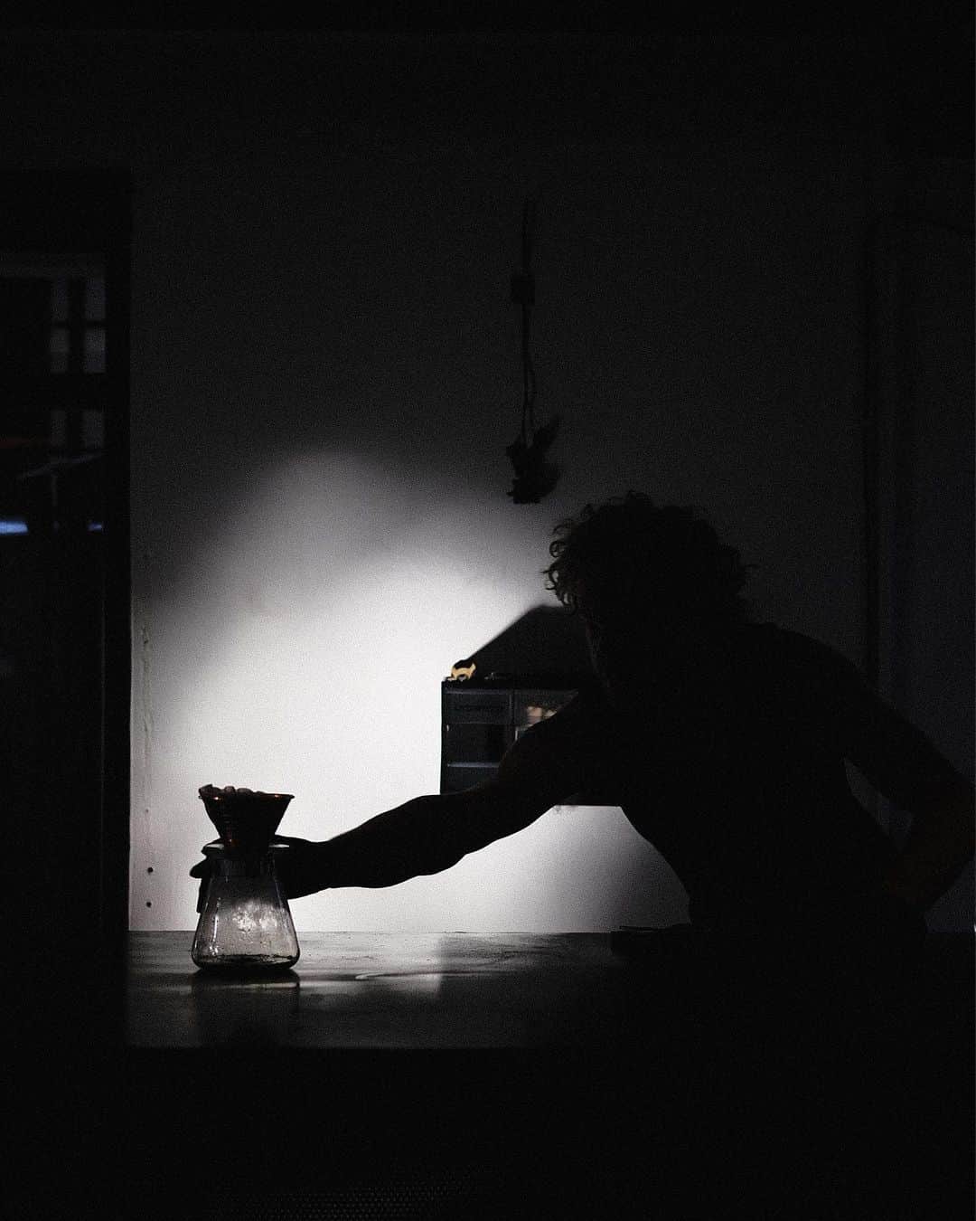 イプシー・キーラティさんのインスタグラム写真 - (イプシー・キーラティInstagram)「The bar. 〰️ @solos.coffee」11月23日 14時48分 - gypsykeerati