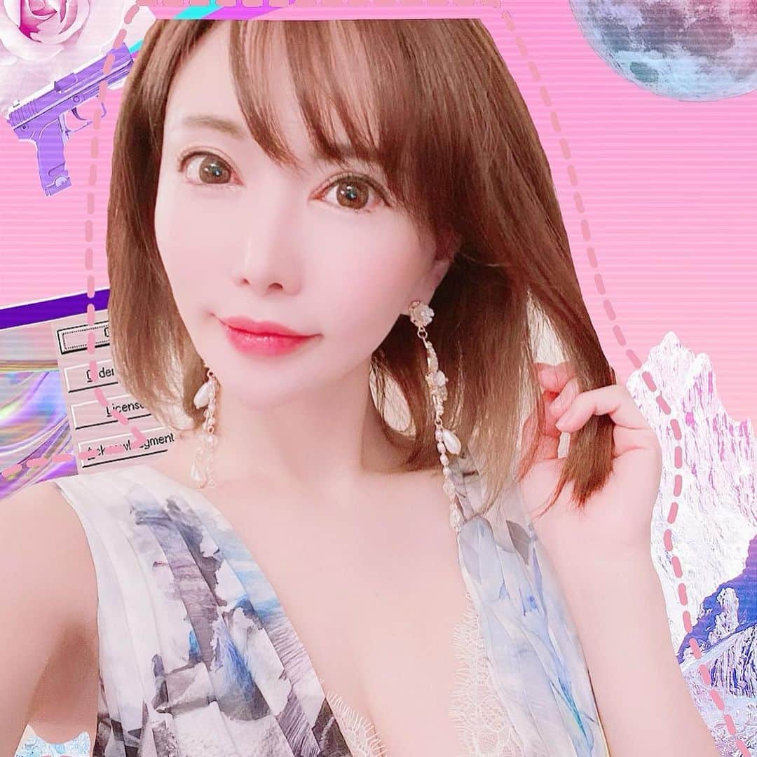 里美ゆりあのインスタグラム：「#可愛い#ピアス ❤ たまには#ラブリー に( * ॑˘ ॑* ) ⁾⁾ #アクセサリー #mignonnebijoux  #accessory #cute」