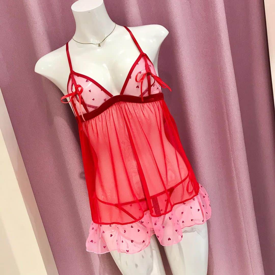 Ravijour札幌4丁目プラザ店のインスタグラム：「#ONSALE  クリスマスランジェリー🎄 ハートフルリボン ベビードールセット❤️ . 詳しくはTOPのURLからブログをご覧ください😊 .  #RAVIJOUR #ラヴィジュール #ravijourstuff  #ravijoursappro  #ravijourofficial  #札幌 #ランジェリー #ベビードール #ハート #ピヴォ #pivot」