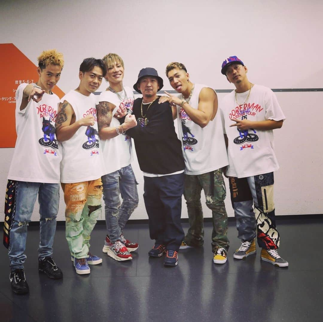 DOBERMAN INFINITYさんのインスタグラム写真 - (DOBERMAN INFINITYInstagram)「アリーナツアー横浜DAY2写真‼️﻿ お越し頂いた皆さんありがとうございました🔥﻿ @ak69_official  @tomogen  @ballistik_fext  にも大感謝‼️ ﻿ #dobermaninfinity #ドーベル #kuboc #gs #pcho #sway #kazuki #wearetheone #ずっと #5ive #必ず会おうこの約束の場所で #ドーベル アリーナツアー #横浜アリーナ﻿」11月23日 16時05分 - dobermaninfinityofficial