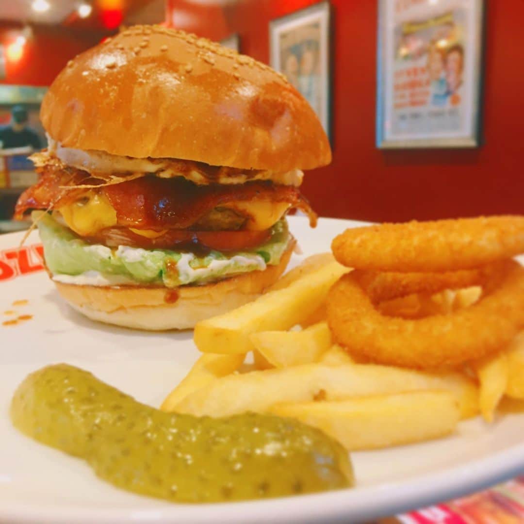 antenna* officialのグルメインスタ