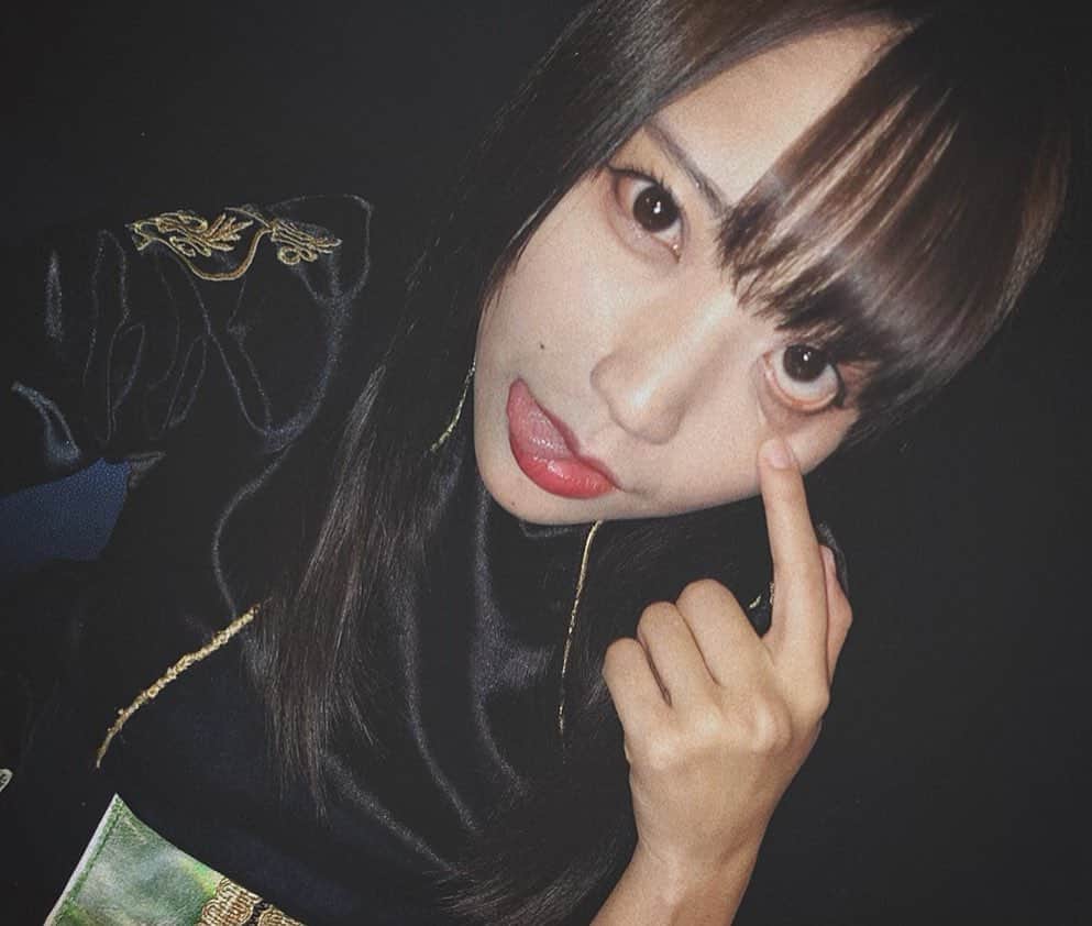 月野もあのインスタグラム：「あっかんべー。#selfie #black」