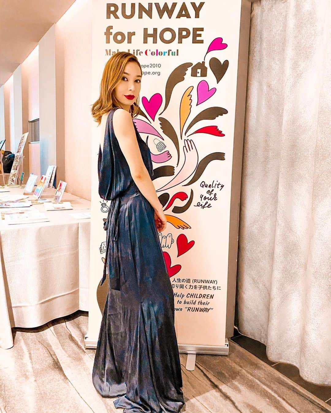 Gabrielaさんのインスタグラム写真 - (GabrielaInstagram)「先週のRunway for Hope💕 @runwayforhope2010 . 一人のアンバサダーとして、参加しました。 素敵な活動をこれから応援していきます💕 . . . #Runwayforhope #ootd #lookdodia #carolinaherrera #dress #longdress #kidscharity #charityprogram」11月23日 16時29分 - rkgabriela