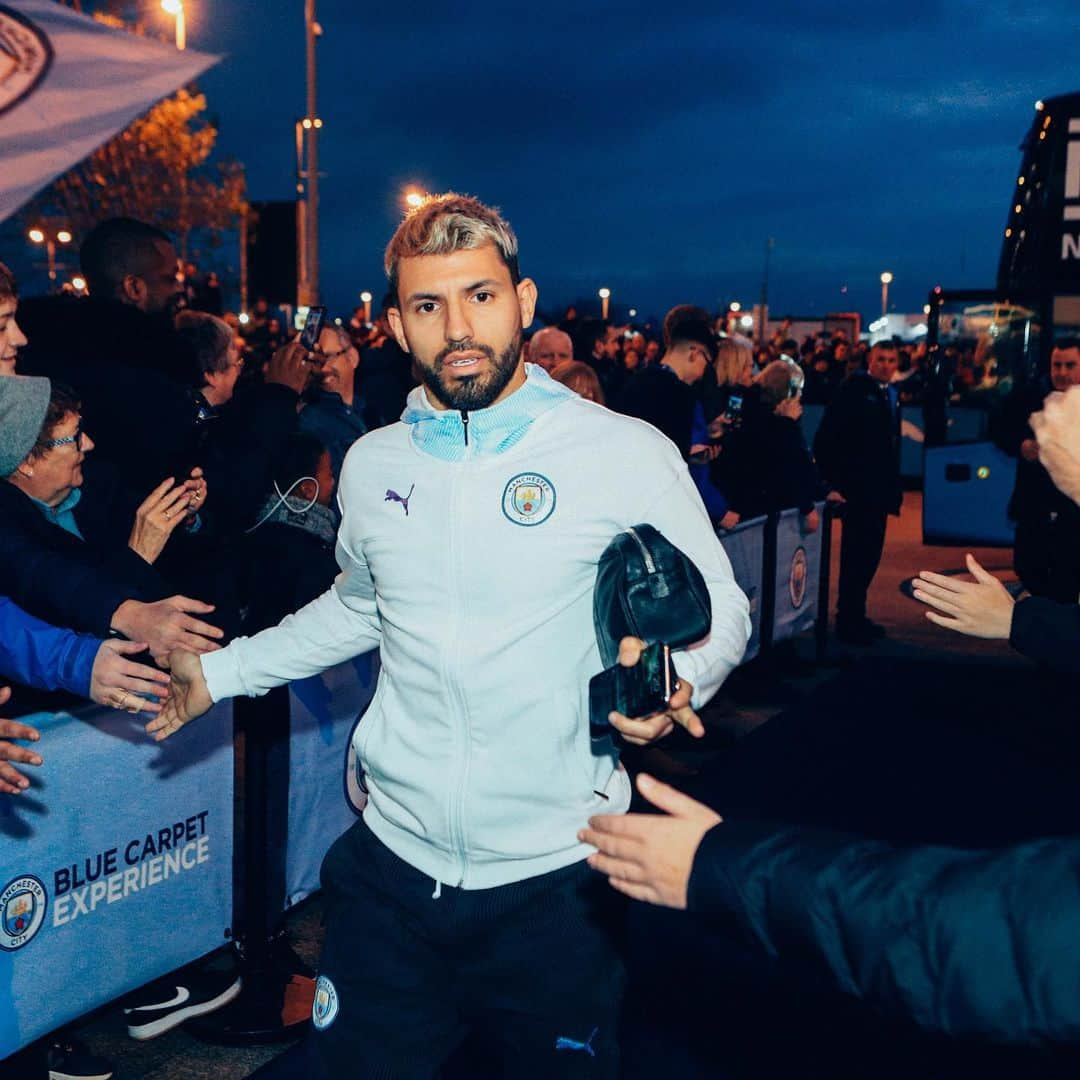 マンチェスター・シティFCさんのインスタグラム写真 - (マンチェスター・シティFCInstagram)「SO ready for this one! 😆⠀ ⠀ #ManCity #MCICHE」11月24日 2時11分 - mancity