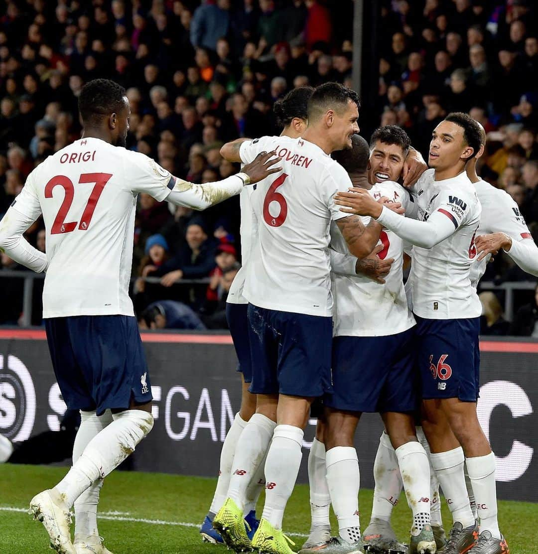 デヤン・ロヴレンさんのインスタグラム写真 - (デヤン・ロヴレンInstagram)「Tough game against Palace, but what matters are the big 3 points.  Thanks to our supporters who came today 💪🏻 Have a safe trip back home 🙏🏻」11月24日 2時56分 - dejanlovren06