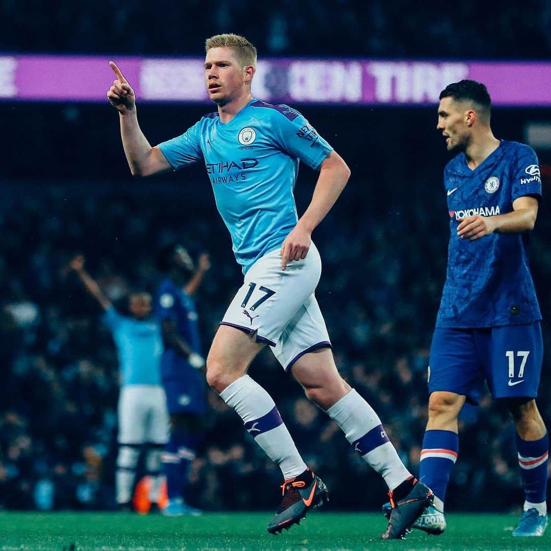 マンチェスター・シティFCさんのインスタグラム写真 - (マンチェスター・シティFCInstagram)「Ooooooh, Kevin De Bruyyyyyne! 🎶 ⠀ #ManCity #MCICHE」11月24日 3時12分 - mancity