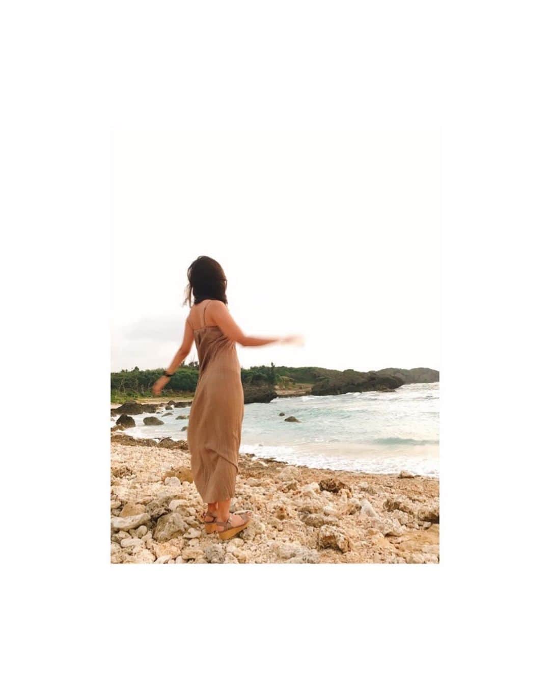 大谷芽衣さんのインスタグラム写真 - (大谷芽衣Instagram)「・ ・ ・ 沖縄の海の中のお写真たち追加♡ 海で遊ぶと肩こりもとれて 一石二鳥なんですଘ(੭´･∀︎･`)੭笑 私もエラ呼吸できるようになりたい。 半魚人になりたい（真顔 ・ ・ #沖縄 #石垣島 #沖縄旅行 #過去pic #海の中 #海中写真 #コンデジ #デジカメ #防水デジカメ #nikon #coolpixw300  #シュノーケリング #体験ダイビング #スノーケル #スノーケリング #swipeleft #followme #思い出写真」11月23日 19時04分 - otani_mei