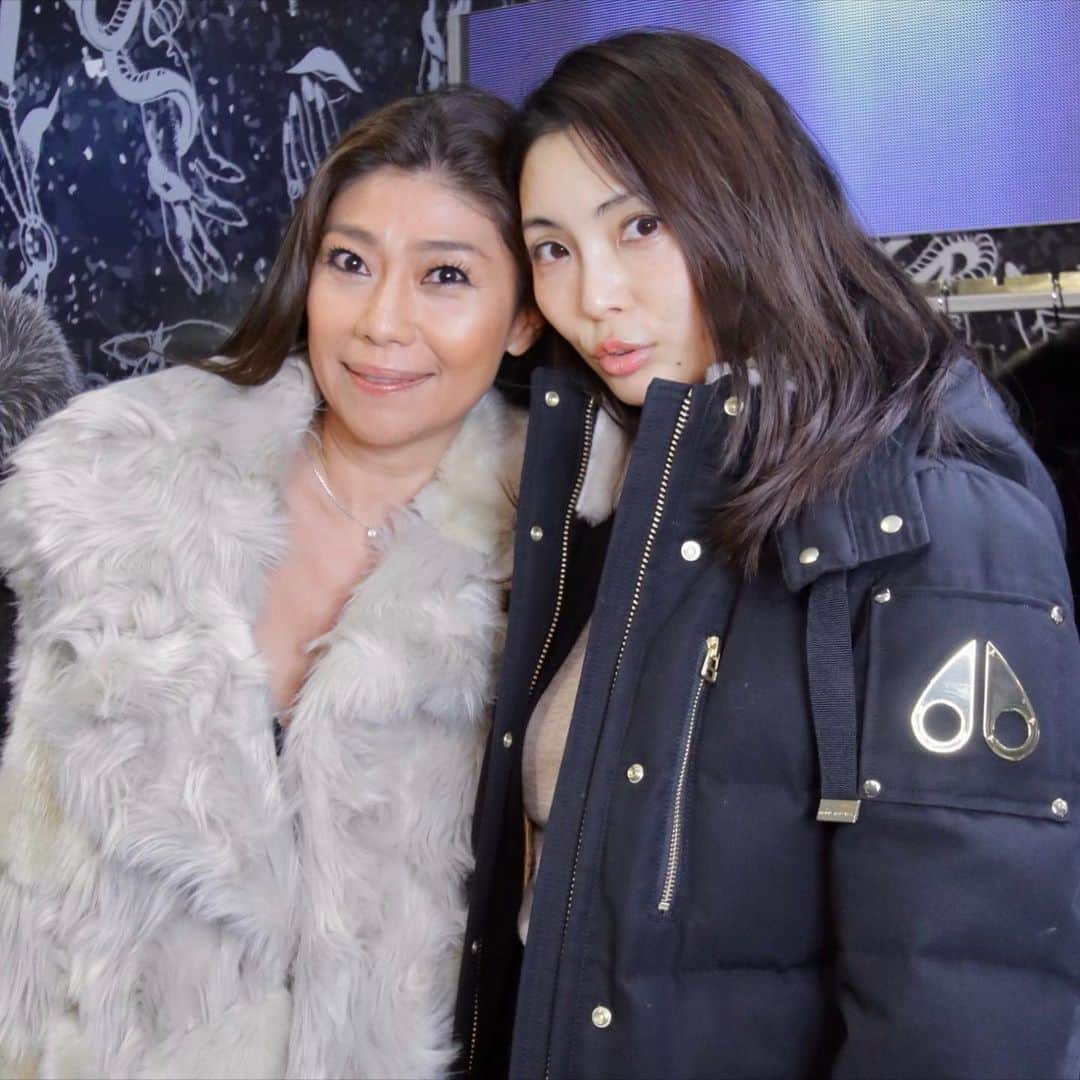 のインスタグラム：「もえちゃん♥️久しぶりに！ 先週東京にて。 相変わらず綺麗なママでした。 #次はゆっくりね @moeoshikiri  #押切もえ  #izastagram」