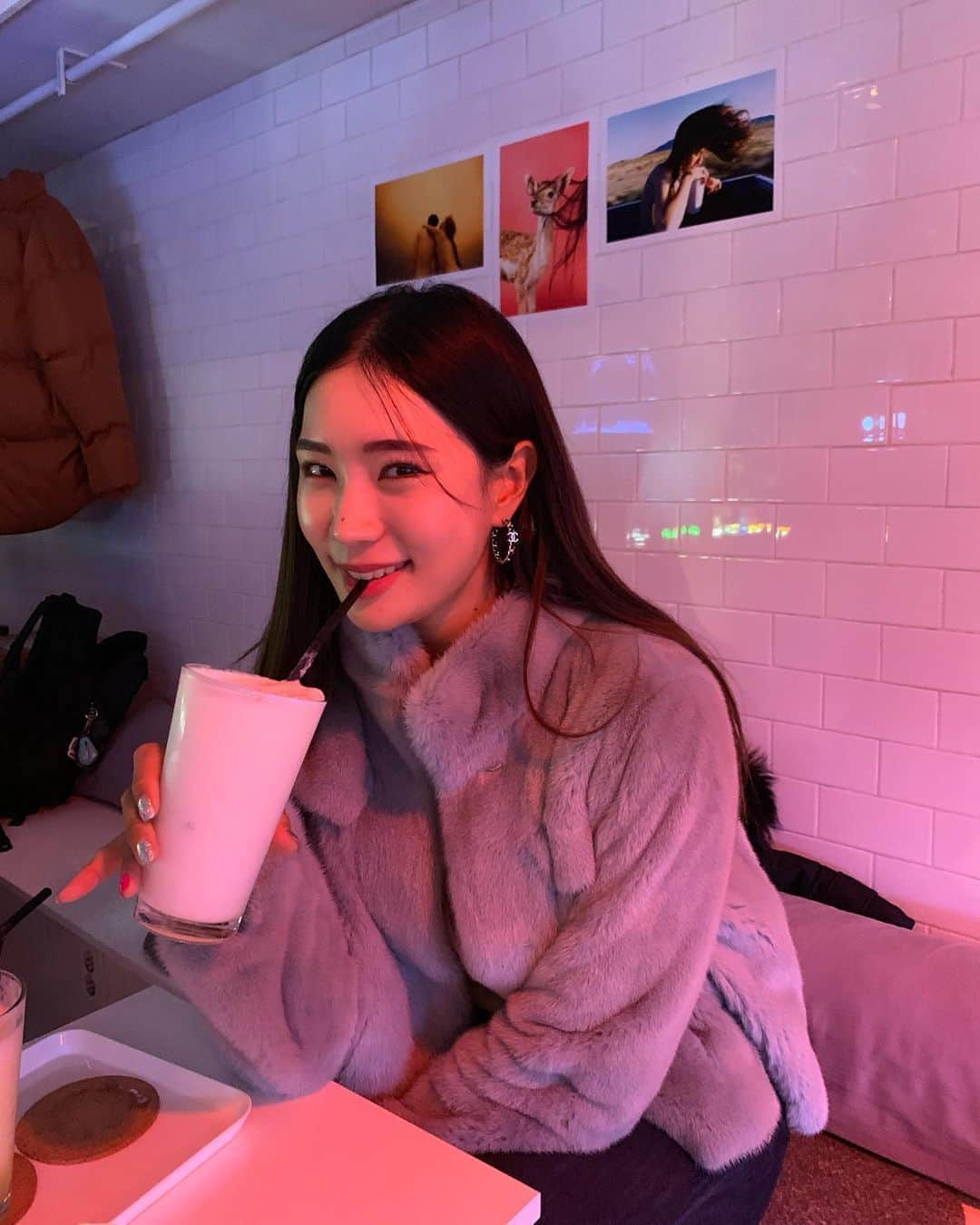 ユ・ヒョンジさんのインスタグラム写真 - (ユ・ヒョンジInstagram)「_ 간만에 외출이다옹🍨」11月23日 19時14分 - _hyunju.__