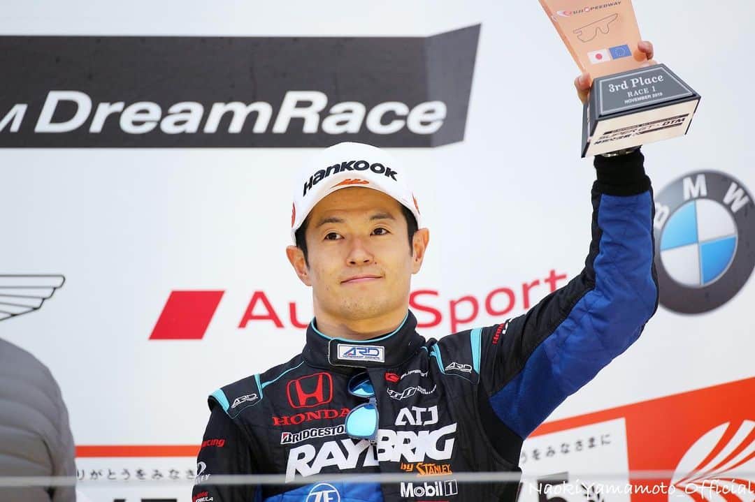 山本尚貴のインスタグラム：「3位🥉 . . . #supergt  #dtm #dreamrace #teamkunimitsu @jensonbutton  #昨日はどうなるかと思ったけど #伊与木さんとメカさんありがとう😊 #明日も頑張るぞ💪」