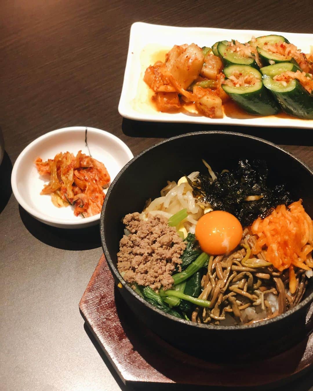 冨張愛さんのインスタグラム写真 - (冨張愛Instagram)「大っ好きな韓国料理♡ 1人ご飯する時も何食べようか迷うと、ついつい韓国料理ばかり食べてる気がします☺︎ ここは 11月22日(金)にオープンしたばかりの話題のスポット 渋谷パルコB1Fにある Korean Bistro & Cafe NYAM2 🇰🇷 ビビンバやコムタンスープなど さくっとメニューも豊富で 女性1人でも入りやすい雰囲気だったので また行きそうです🤤💭 * @nyam2_shibuya  #instagood #instafood #koreanfood #parcoshibuya #restaurant #渋谷parco #NYAM2 #ニャムニャム #韓国料理 #韓国」11月23日 19時45分 - megumitomihari