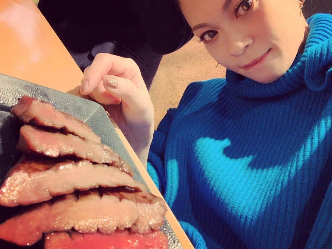 小柳ゆきのインスタグラム：「リリイベ石巻終了しました！ サインの時に一生懸命話しかけてくれる方が多かったのが印象的でした嬉しかったです✨ ありがとうございました！ . . 次のリリイベは… 長野県レインウォーク岡谷です！！ お近くの方は是非🙂」