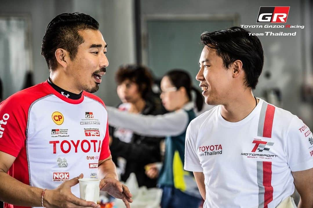 Toyota team thailandさんのインスタグラム写真 - (Toyota team thailandInstagram)「🏆🏆🏆 CHAMPION 🏆🏆🏆 TOYOTA Gazoo Racing team Thailand x RAAT Thailand Endurance Championship International 2019 Round 3: 22-23 November @BRIC ความสำเร็จในวันนี้เป็นของทุกคนในทีมครับ ความเป็นน้ำหนึ่งใจเดียวกัน ทำให้เราก้าวข้ามทุกขีดจำกัด อุปสรรค์และประสบการณ์จะทำให้เราร่วมกันพัฒนาทีมให้แข็งเกร่งยิ่งขึ้น พวกเราจะสู้ต่อไปเพื่อวงการมอเตอร์สปอร์ตไทยครับ ✌🏻✌🏻 Class Touring Car - TOYOTA 86 🏆 Car No. 120: Arto // MadCow // Naoki - 1st in class & 1st Overall - 171 รอบสนาม #TeamWork #TOYOTAteamThailand #CheerThai #ThaiPride #ไม่เชียร์ไทยแล้วจะเชียร์ใคร #แข่งรถ #นักแข่ง #ทีมคนไทย #Car #RaceCar #Racing #SuperCar #TOYOTA86 #Buriram」11月23日 20時06分 - toyotagazooracingteamthailand