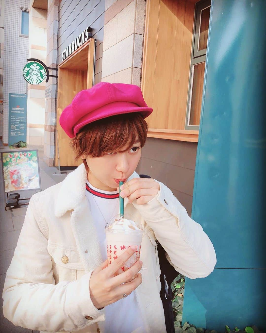 てん（ものまね）さんのインスタグラム写真 - (てん（ものまね）Instagram)「飲んできた🥤  カップのデザイン可愛いね❣️ #スターバックス #starbucks  #ナッティホワイトチョコレートフラペチーノ」11月23日 20時10分 - tenkukku10