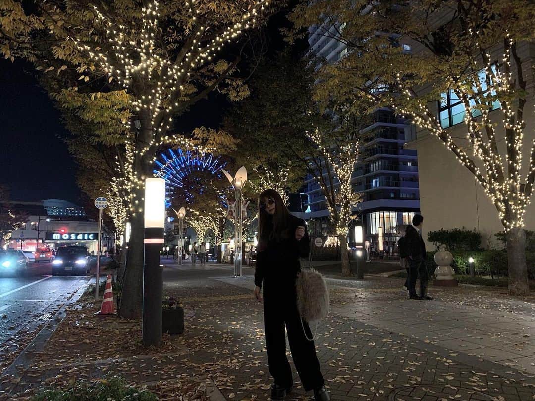 おもてちゃんさんのインスタグラム写真 - (おもてちゃんInstagram)「. 神戸のポップアップ2日目が無事終わり、明日がラストです🥺 たくさんの方に会えてとてもしあわせ！ 明日は13-17時です。お待ちしています︎☺︎」11月23日 20時17分 - omotemaru