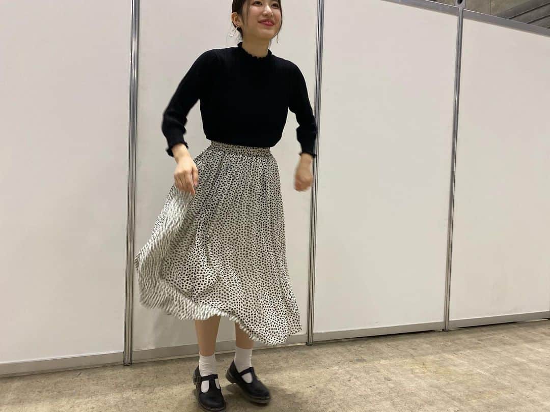 吉田華恋さんのインスタグラム写真 - (吉田華恋Instagram)「全身写真は毎回誠に変な写真しか撮れませんでして。  コーデが分かってくれれば充分です  握手会ありがとうございました 本当に楽しかったです☺︎」11月23日 20時39分 - karen_yoshida_8