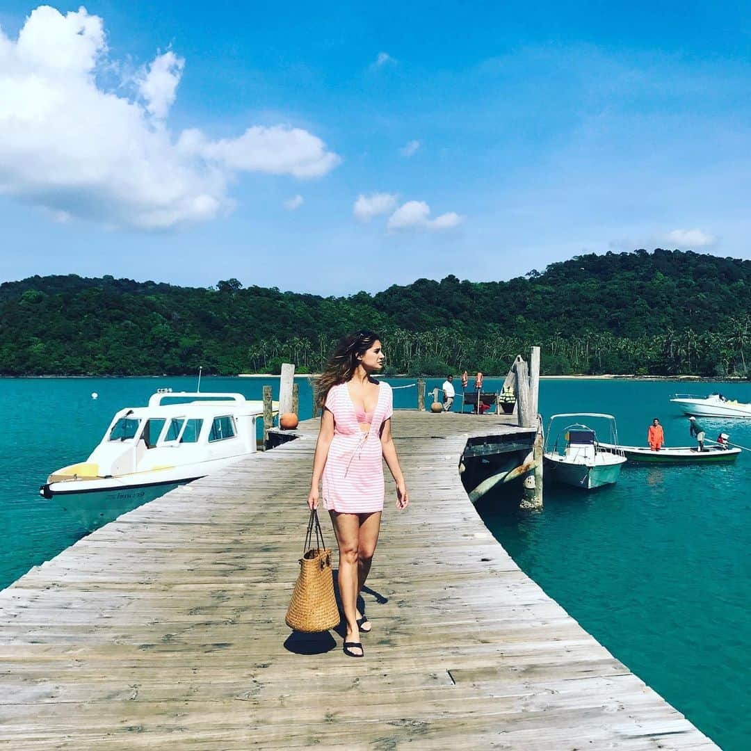 Nargis Fakhri さんのインスタグラム写真 - (Nargis Fakhri Instagram)「Missing Thailand and some other things in life. What are you missing?  #life #missing #travel #friends #sunnydays #happydays」11月23日 20時47分 - nargisfakhri