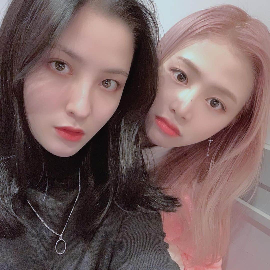 チェウォンさんのインスタグラム写真 - (チェウォンInstagram)「눈누난냐😚🎵❤️#채원#소미」11月23日 21時01分 - chaeni_0824