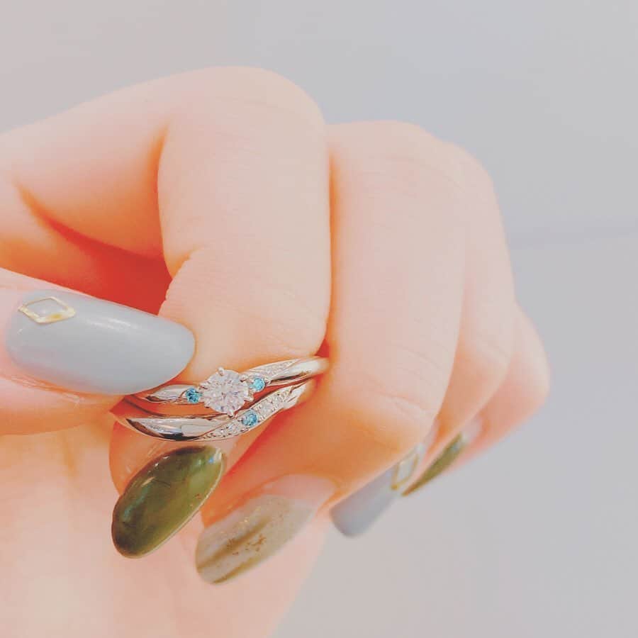 garden(ガーデン)本店さんのインスタグラム写真 - (garden(ガーデン)本店Instagram)「． ． @citizen_jewelry  @garden_honten ． Disney Cinderella【ディズニーシンデレラ】 Brilliant Magic【ブリリアント・マジック】 . シンデレラを変身させる美しい魔法💫✨ ダイヤモンドで魔法がシンデレラを取り囲む様子を表現💗 . . #garden本店#マリッジリング#結婚指輪#エンゲージリング#指輪重ね付け#重ね付けリング#DisneyCinderella#シンデレラ#ディズニー#プレ花嫁#京都花嫁#大阪花嫁#和歌山花嫁#奈良花嫁#京都花嫁#大阪結婚指輪#marry花嫁 #marry花嫁さんと繋がりたい #全国のプレ花嫁さんと繋がりたい#結婚式準備#指輪探し#指輪探しのお手伝い#指輪選び#指輪探しデート#関西花嫁#2019冬婚#2020冬婚#2020春婚#プロポーズ待ち#プロポーズリング#いいね返し . . フォトウェディングもご予約受け付け中📸💕 . . ーーーーーーーーーーーーーーー *＊. garden岸和田本店 *＊。 @garden_honten . .  大阪府岸和田市荒木町2丁目18-18 (敷地内無料駐車場有り) 072-440-1778 . ［access］ 🚘阪神高速4号湾岸線 岸和田北ICより5分 阪和線 岸和田和泉ICより5分 🚃JR阪和線「久米田駅」より徒歩15分 南海本線「春木駅」より徒歩15分 .」11月23日 21時37分 - garden_honten