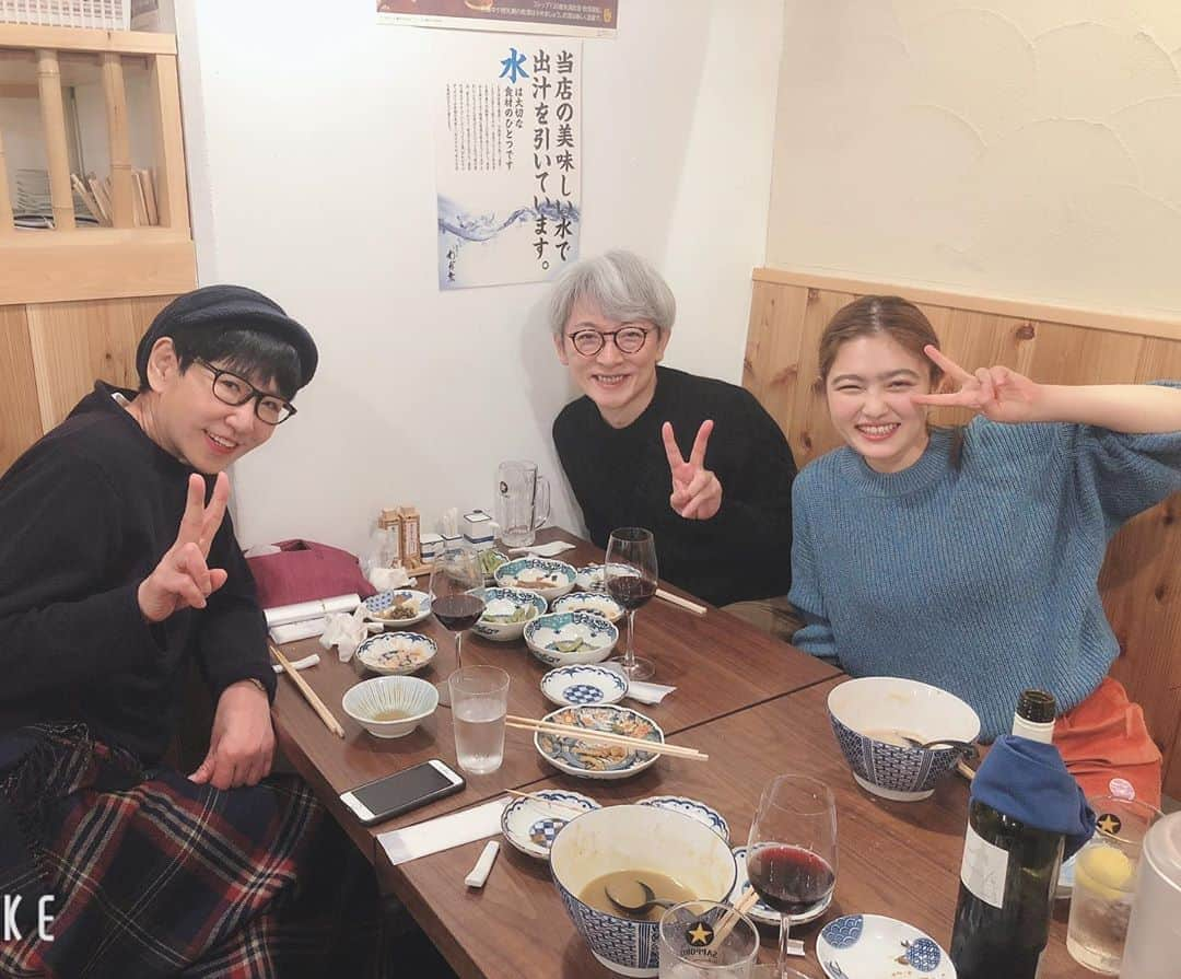 和田アキ子さんのインスタグラム写真 - (和田アキ子Instagram)「なんだかんだありまして。 今、この3人で飲んでます😊😊 #ako50th #井上咲楽 #登坂淳一」11月23日 21時31分 - ako50th