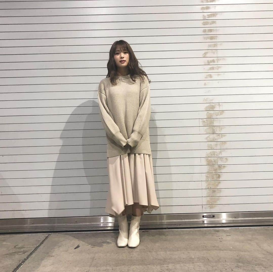 渋谷凪咲さんのインスタグラム写真 - (渋谷凪咲Instagram)「今日の私服📷 . . 🧶　#milaowen 👞　#urbanresearch . . #セットアップ　#私服　#ootd #ナギッション  #ベージュコーデ #シンプルコーデ #握手会」11月23日 21時34分 - nagisa_nikoniko