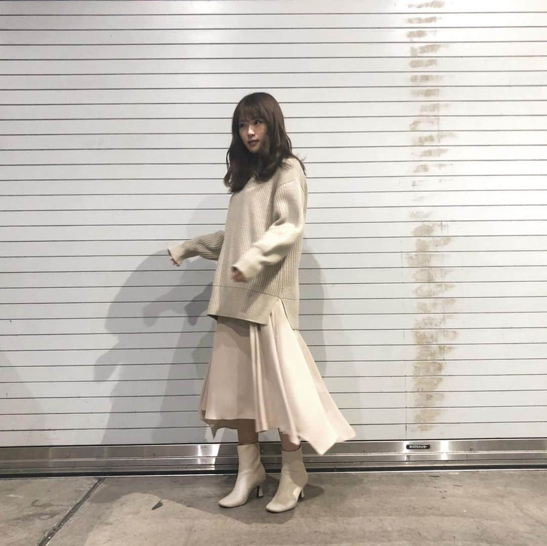 渋谷凪咲さんのインスタグラム写真 - (渋谷凪咲Instagram)「今日の私服📷 . . 🧶　#milaowen 👞　#urbanresearch . . #セットアップ　#私服　#ootd #ナギッション  #ベージュコーデ #シンプルコーデ #握手会」11月23日 21時34分 - nagisa_nikoniko