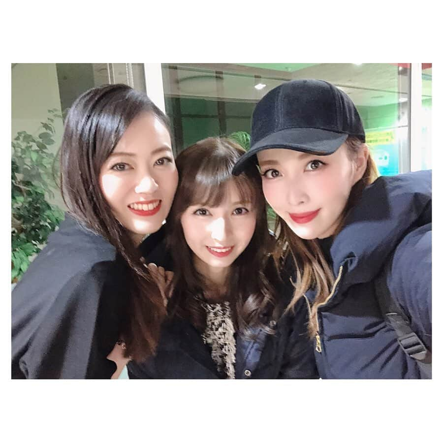 川村優希さんのインスタグラム写真 - (川村優希Instagram)「中原由貴ちゃん @nakahara.yuuki の舞台を観に行ってきました✨ 宝塚とは全く違うタイプの舞台で新たな挑戦をしている姿、尊敬します😌 偶然にもお隣の席が咲嬉ちゃん @plievesaki で嬉しかったー💓 . . #或るかぎり #舞台 #観劇 #特製クッキー #ダブルゆうき」11月23日 22時05分 - yuki.kawamura.official