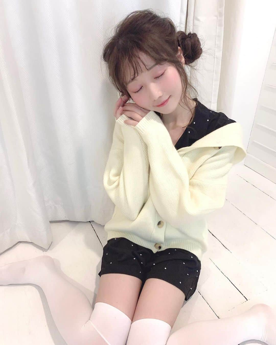 大谷映美里さんのインスタグラム写真 - (大谷映美里Instagram)「🧸🍪🧸🍪 ㅤㅤㅤㅤㅤㅤㅤㅤㅤㅤㅤㅤㅤ おしらせ❤︎ ㅤㅤㅤㅤㅤㅤㅤㅤㅤㅤㅤㅤㅤ Darling Babyさんのwebサイトのモデルを させていただくことになりました🥂🎂 ㅤㅤㅤㅤㅤㅤㅤㅤㅤㅤㅤㅤㅤ いろんな系統のお洋服を着用して 楽しい撮影でしたᐠ ♡ ᐟ ㅤㅤㅤㅤㅤㅤㅤㅤㅤㅤㅤㅤㅤ ‪素敵なヘア&メイクは夢月さん @dreamoon_hm 🌙  ㅤㅤㅤㅤㅤㅤㅤㅤㅤㅤㅤㅤㅤ ‪movieも見てくれたかな〜？ ‪おしゃれな編集…スゴイです…🎞✨ ㅤㅤㅤㅤㅤㅤㅤㅤㅤㅤㅤㅤㅤ 着用アイテム続々公開されているので、ぜひ！☺︎ ㅤㅤㅤㅤㅤㅤㅤㅤㅤㅤㅤㅤㅤ #DarlingBaby」11月23日 22時07分 - otani_emiri