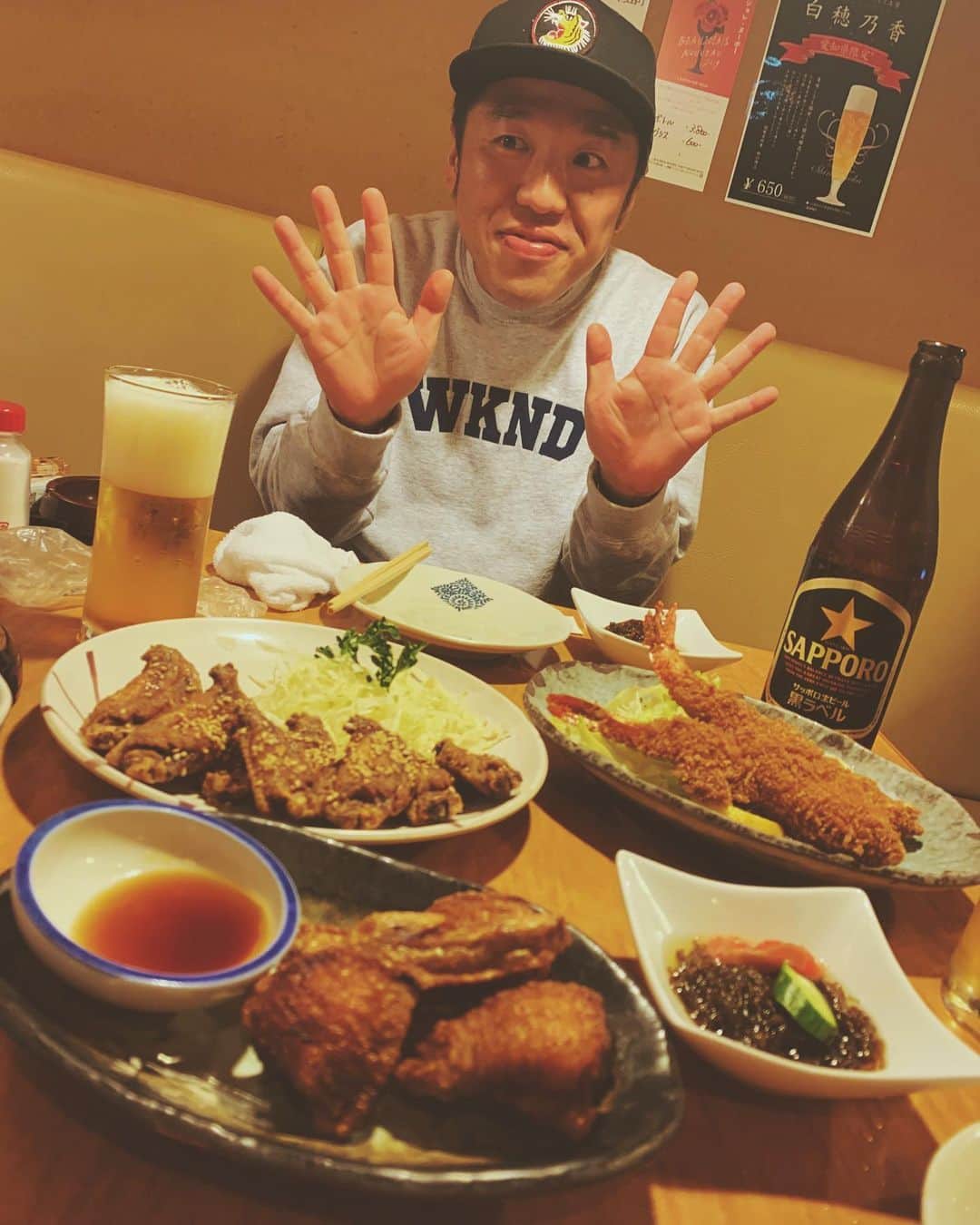 佐々木崇博（うるとらブギーズ）さんのインスタグラム写真 - (佐々木崇博（うるとらブギーズ）Instagram)「今日は名古屋で泊まりです。とりあえず相方とサシ飲みしてます。  #手羽先 #えびふりゃー #風来坊」11月23日 22時11分 - bugizutakahiro