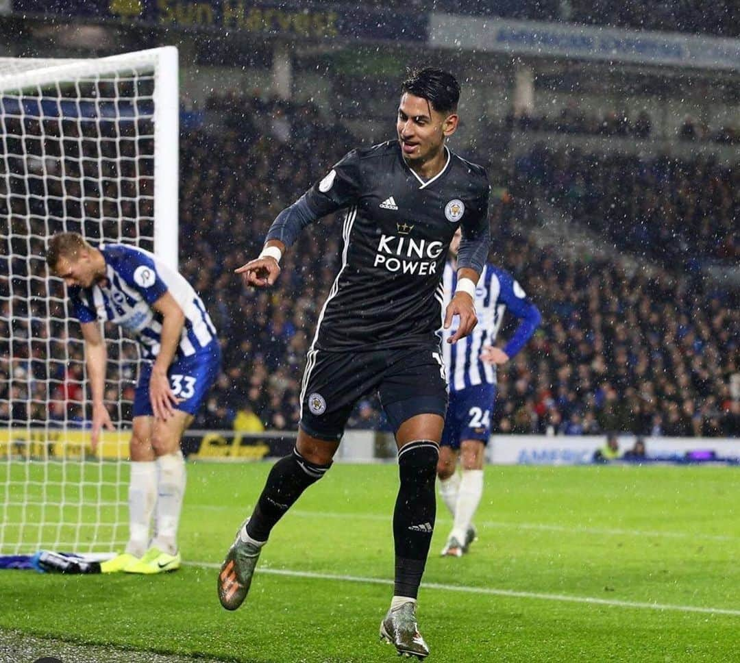 アジョセ・ペレスさんのインスタグラム写真 - (アジョセ・ペレスInstagram)「⚽💙 Three more points! So happy with the goal! Thank fans for your support! We keep working hard 🦊 💪🏽 Happy Birthday my guyy @madders ❤️」11月24日 3時54分 - ayozepg