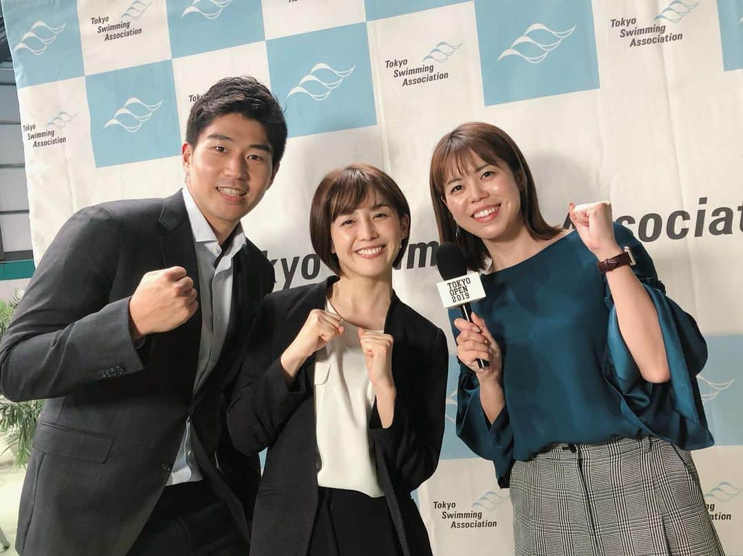 宮司愛海さんのインスタグラム写真 - (宮司愛海Instagram)「今日は、競泳・東京都オープン大会3日目。会場で優勝インタビューを担当しました。 男子400m個人メドレーでは、約10ヶ月ぶりに瀬戸大也選手と萩野公介選手が対決！ 勝負を制した瀬戸選手は、ゴーグルの中に水が入るというハプニングがありながらもいいタイムを出すことができたと明るい表情を見せていましたよ😊 女子400m個人メドレーでは大橋悠依選手 女子50m自由型では今井月選手 男子50m自由型では塩浦慎理選手 女子200mバタフライでは長谷川涼香選手 男子200mバタフライではミラーク選手 女子50m平泳ぎでは青木玲緒樹選手 男子50m平泳ぎでは塩入龍斗選手 がそれぞれ優勝しました✨ . この大会の模様は、11月30日の深夜1時55分からお届けします！解説の星奈津美さんと、実況内野アナと😊 今夜24:35〜のS-PARKでもお伝えします✨ . #もう一人の実況アナ #今湊くん #写りそびれ #この表情」11月23日 22時40分 - manami_miyaji