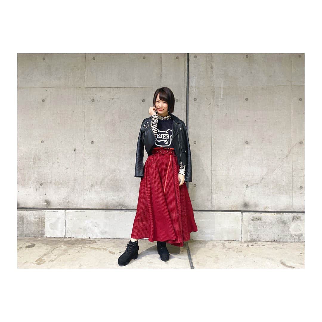 倉野尾成美さんのインスタグラム写真 - (倉野尾成美Instagram)「生誕Tでコーディネート👀 なんかロックなコーデになった👩🏻‍🎤✨ #ロックファッション #fashion  #19歳 #152cmコーデ」11月23日 22時57分 - noochan_1108