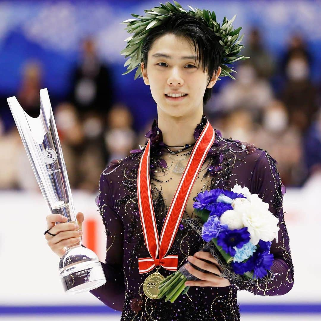 日本オリンピック委員会さんのインスタグラム写真 - (日本オリンピック委員会Instagram)「羽生結弦選手がフィギュアスケートのGPシリーズ第6戦・NHK杯でショートプログラム、フリーともに1位の合計305.05点をマークし優勝。ファイナルを含む通算12勝目を挙げました🏆 女子は紀平梨花選手がショートプログラム2位、フリー2位の合計231.84点で2位。羽生選手、紀平選手ともにシリーズ上位6人によるファイナル（12月5～7日・トリノ）に進出しました🙌（写真：アフロスポーツ） ⛸ISU GP NHK Trophy 2019⛸ . [Men] 🥇羽生結弦/Yuzuru Hanyu 305.05 . [Ladies] 🥈紀平梨花/Rika Kihira 231.84 . #フィギュアスケート #figureskate #FigureSkating #isufigureskating #GPFigure #羽生結弦 #YuzuruHanyu #紀平梨花 #RikaKihira #がんばれニッポン #TEAMNIPPON #japaneseolympiccommittee . 📷AFLOSPORT」11月23日 23時05分 - teamjapanjoc