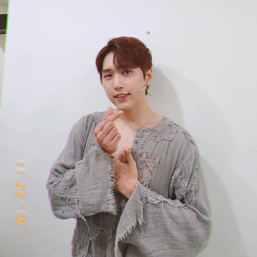 B1A4さんのインスタグラム写真 - (B1A4Instagram)「뮤지컬 #아이언마스크  다시 만난 #루이 #필립 🥰 ⠀⠀⠀⠀⠀⠀⠀⠀⠀⠀⠀⠀⠀⠀⠀⠀⠀ #B1A4 #SANDEUL #산들」11月23日 22時58分 - b1a4ganatanatda