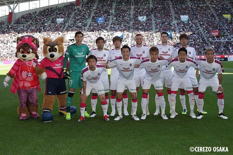 のインスタグラム：「・ 〈写真で振り返る神戸戦〉 ボールを握られる展開の中、落ち着いたディフェンスを見せていたが失点。チャンスは作ったが、神戸に0-1で惜敗！ #セレッソ大阪 #cerezo #SakuraSpectacle #丸橋祐介 #水沼宏太 #キムジンヒョン #柿谷曜一朗 #木本恭生 #藤田直之 #田中亜土夢 #ソウザ #souza #清武弘嗣」
