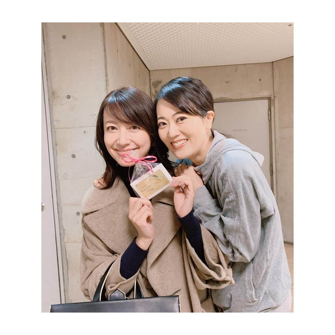 煌月爽矢さんのインスタグラム写真 - (煌月爽矢Instagram)「.﻿ .﻿ 私のお姉ちゃん、森口瑤子りん♡﻿ ﻿ ﻿ 終演後のロビーでも輝き過ぎててこちらが一瞬怯むってゆー笑﻿ ﻿ ﻿ お稽古中も相談に乗ってくださってました。←いつも﻿ ﻿ ﻿ ﻿ 本当ありがとうございます！！！﻿ ﻿ #森口瑤子　さん﻿ #大好きなお姉ちゃん﻿ #美しい」11月24日 0時10分 - nakahara.yuuki