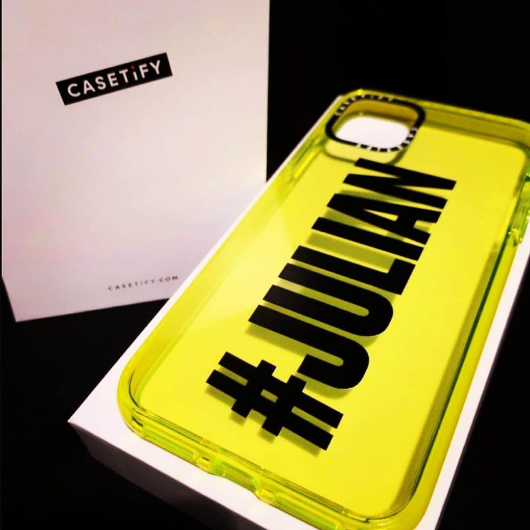 JULIANさんのインスタグラム写真 - (JULIANInstagram)「NEW iPhone CASE♡ @casetify_jp  @casetify  #casetify #caseiphone #iphonecase #casetify_jp #ケースティファイ  #iphone #iphone11 #iphone11promax #アイフォンケース #アイフォン11プロ  #携帯　#携帯ケース　#スマホケース  #ネオンカラー　#ネオンイエロー #蛍光　#蛍光イエロー　#イエロー #スケルトン　#名前入り #モデル #ファッションモデル  #ファッションショー  #撮影 #撮影モデル #メンズモデル #メンズファッション #インフルエンサー　#インスタグラマー #お洒落さんと繋がりたい」11月24日 0時11分 - julian_official_jp