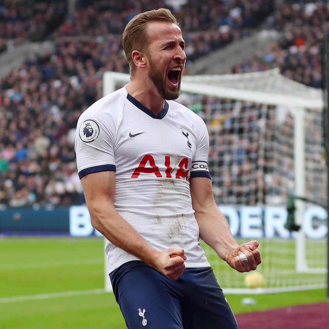 ハリー・ケインのインスタグラム：「Big 3 points on the road! Bring on the next one. #COYS」