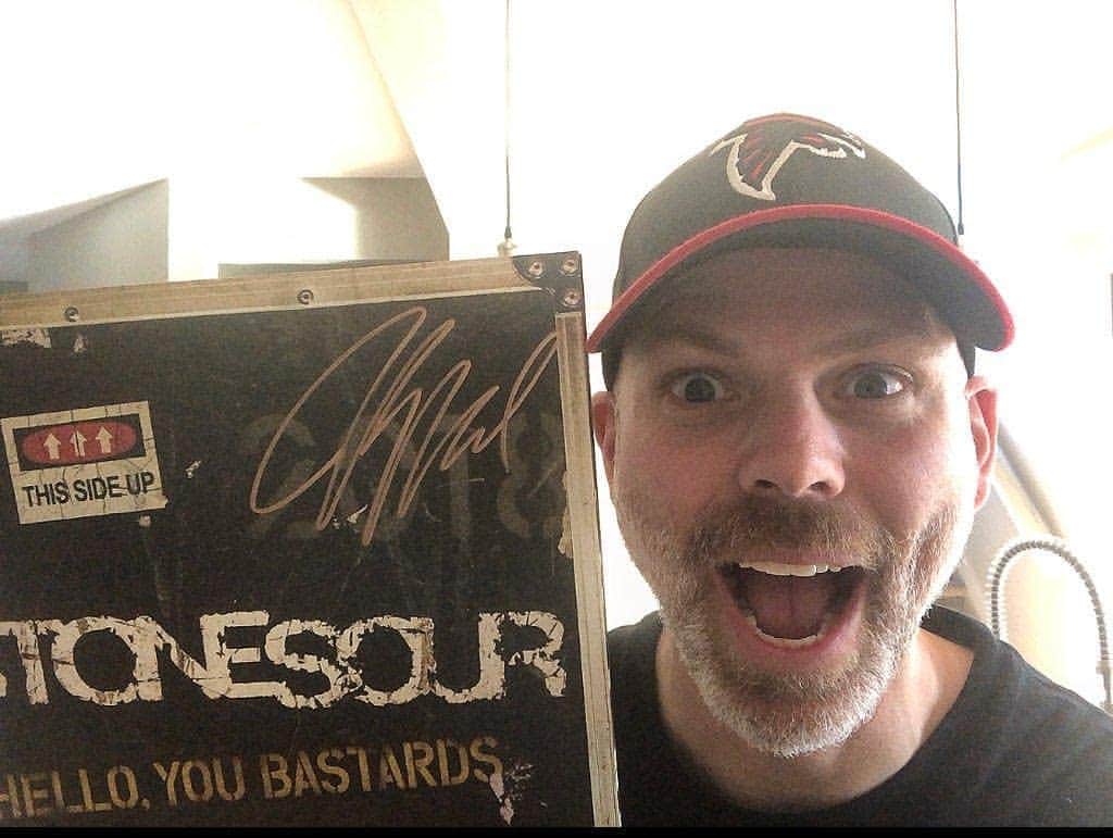 Stone Sourのインスタグラム：「Do you want a chance to win our new record “Live In Reno” three weeks before it comes out? I’m auctioning off both my sample CD and Vinyl (with all the goodies) on Ebay. I’ve signed and numbered them 1/1. 💯% goes to St. Judes Children’s research. Auction ends today. Good Luck and happy bidding!  Ebay seller ID: stonesour1」