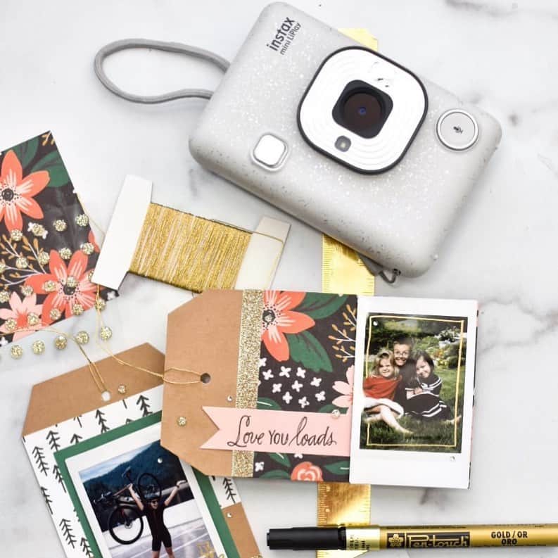 Fujifilm Instax North Americaさんのインスタグラム写真 - (Fujifilm Instax North AmericaInstagram)「We love how @melissapher personalised her gift tags using the #miniLiplay. How do you get creative with your instax prints? 🏷 ♥️」11月24日 1時43分 - fujifilm_instax_northamerica