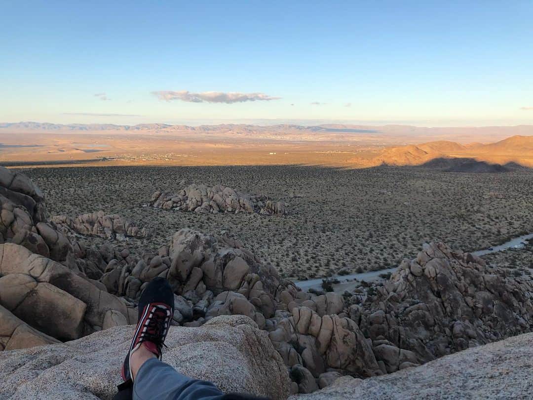 トビー・レグボのインスタグラム：「Good morning 🧗‍♀️ 🧗‍♀️🧗‍♀️」